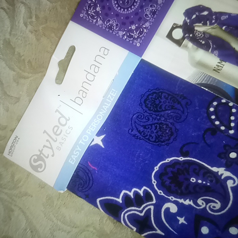 Bandana - Picture 3 of 4